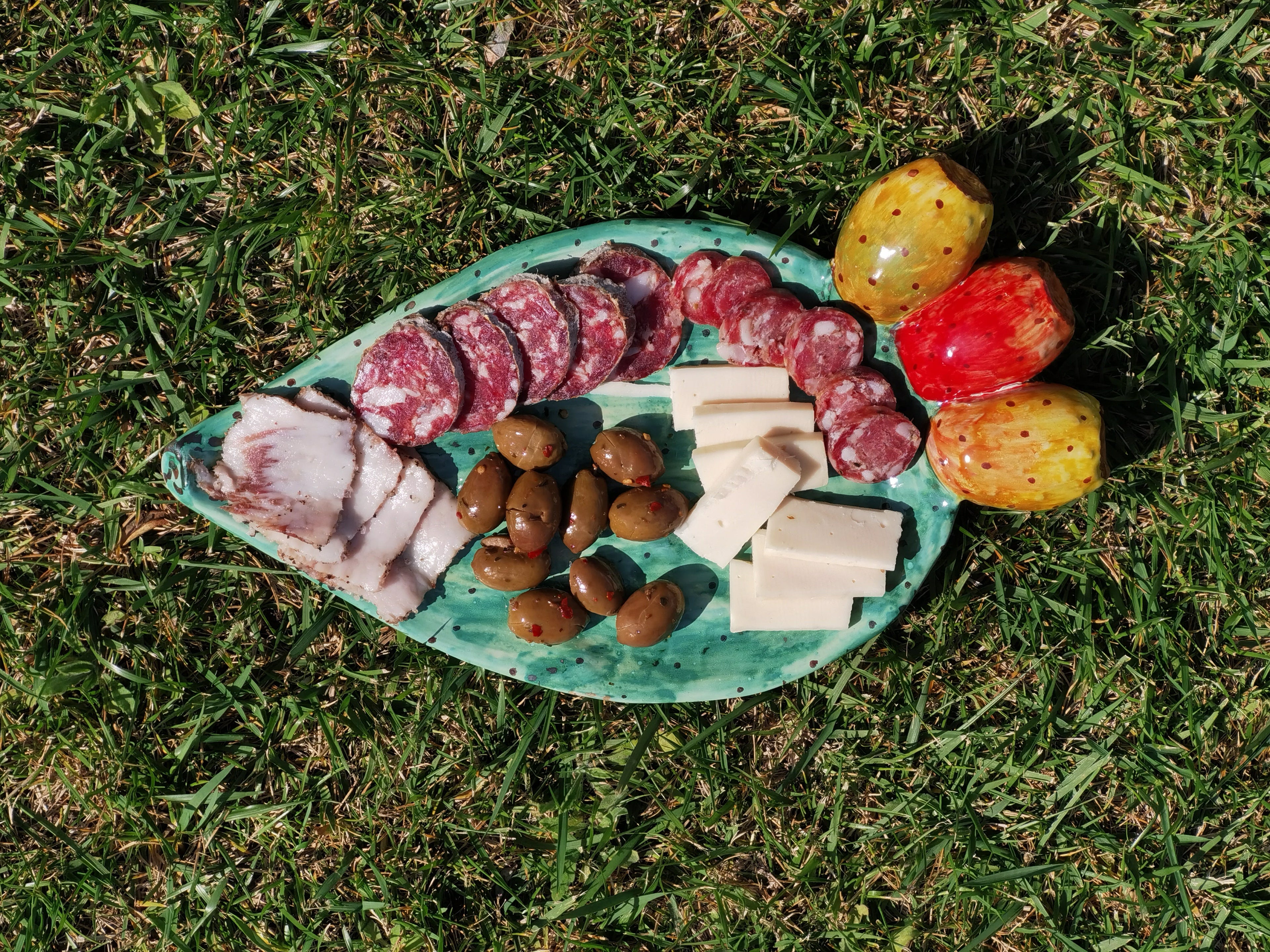 Vassoio modello fico d’India in ceramica di Caltagirone