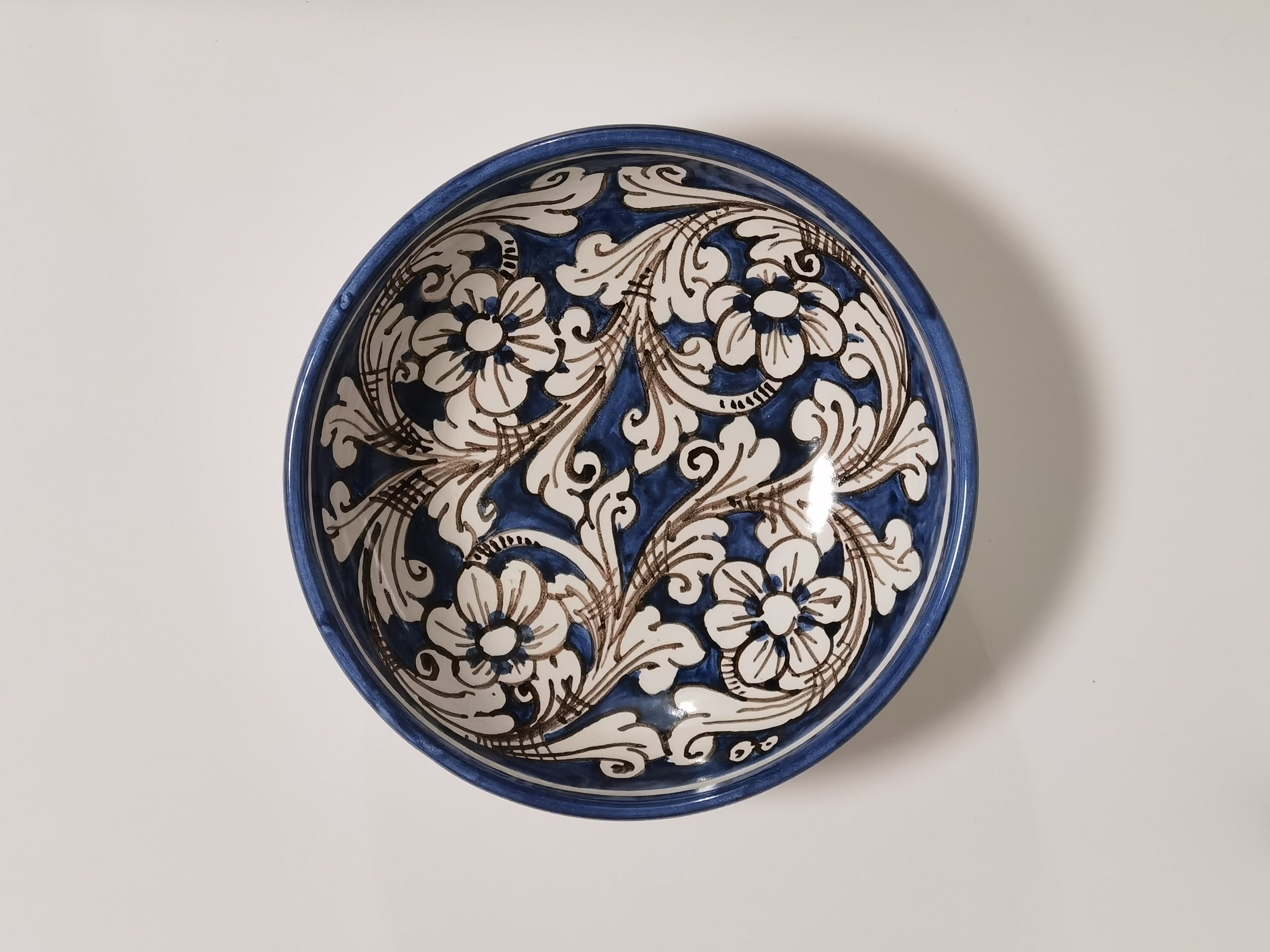 Set di Piatti Artigianali Ornati con Fiori – Ceramica di Caltagirone (6 pezzi)