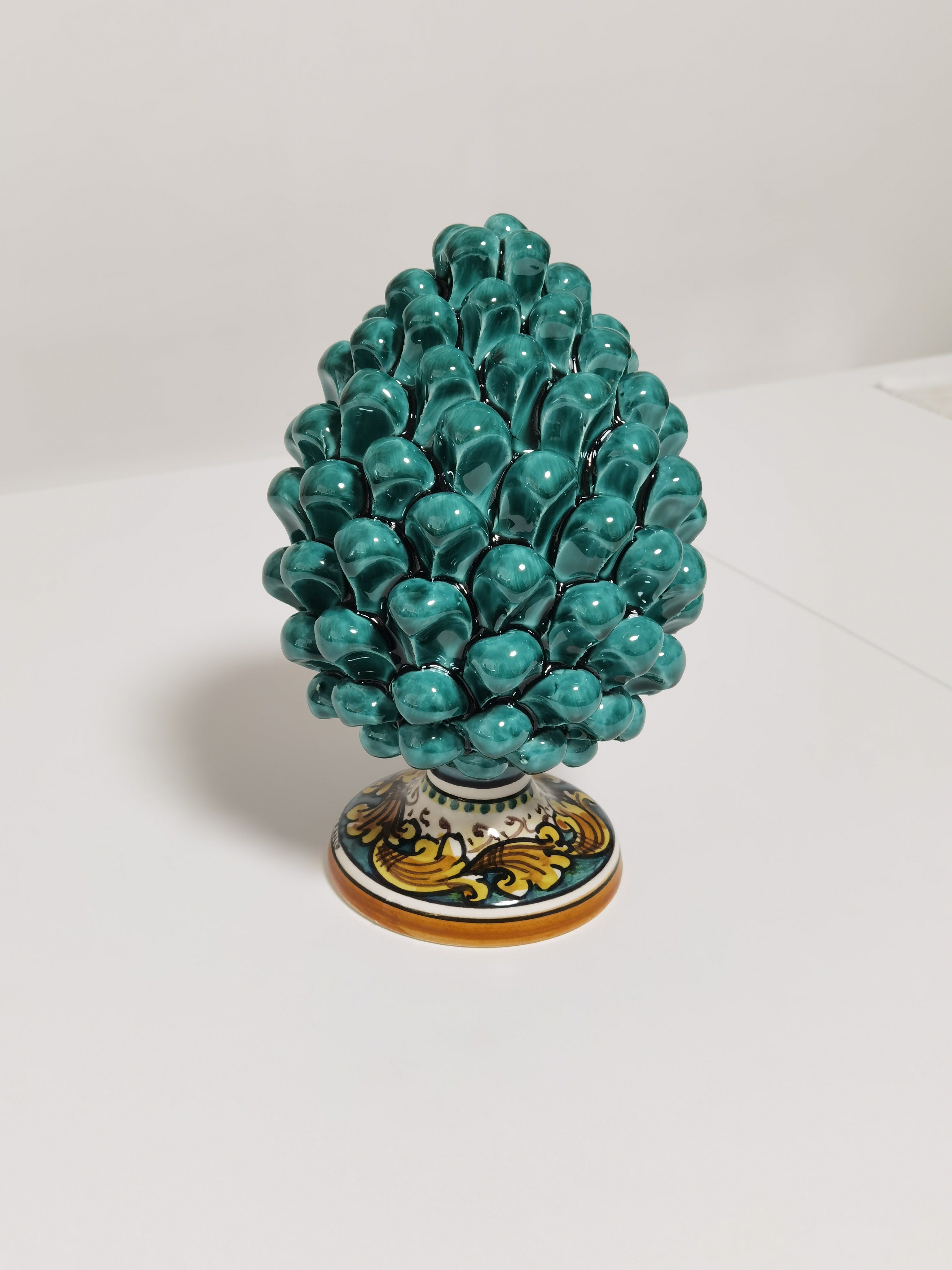 Pigna Verde Decorata 20 cm – Ceramica di Caltagirone Fatta a Mano