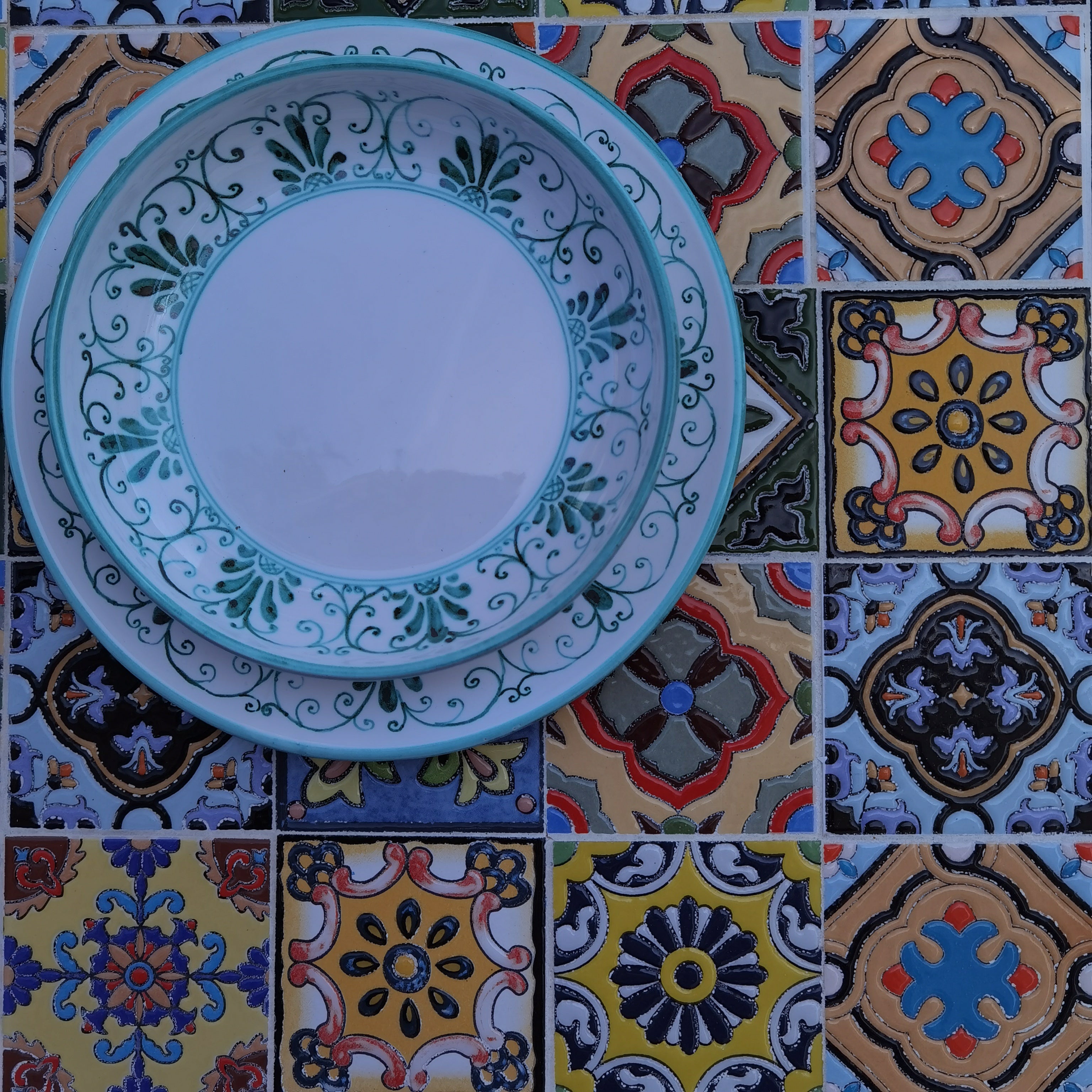 Set Piatti e Ciotola Decoro Seicento Verde – Ceramica di Caltagirone